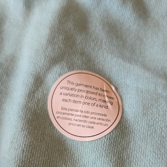 Time and Tru Relaxed Fit Twin Lightweight Pull Over Shirts! - Picture 3 of 10